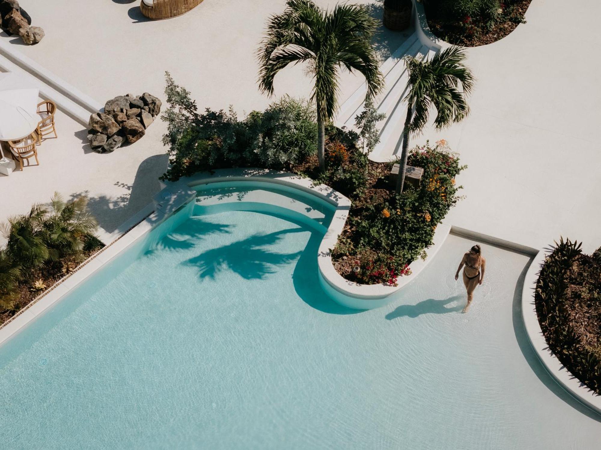 Long Bay Beach Resort 淡水池塘 外观 照片